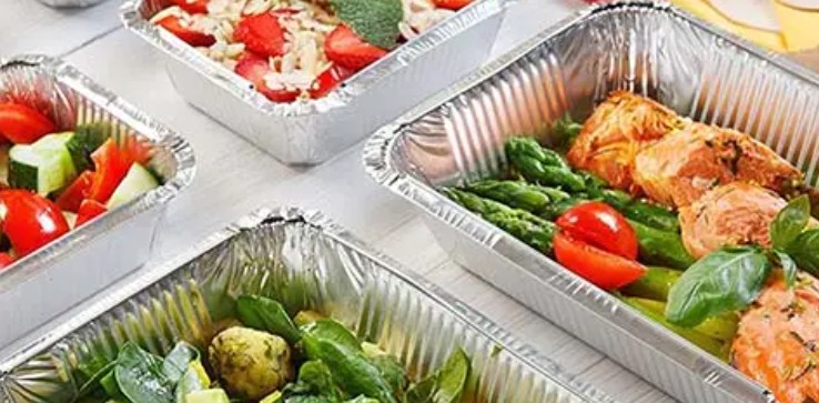 La scienza dietro i contenitori per alimenti in foglio di alluminio: come mantengono il cibo fresco e caldo