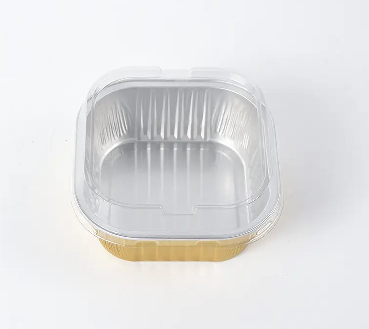 Cena elegante, packaging sostenibile: il fascino dei contenitori per alimenti in foglio di alluminio color oro nero